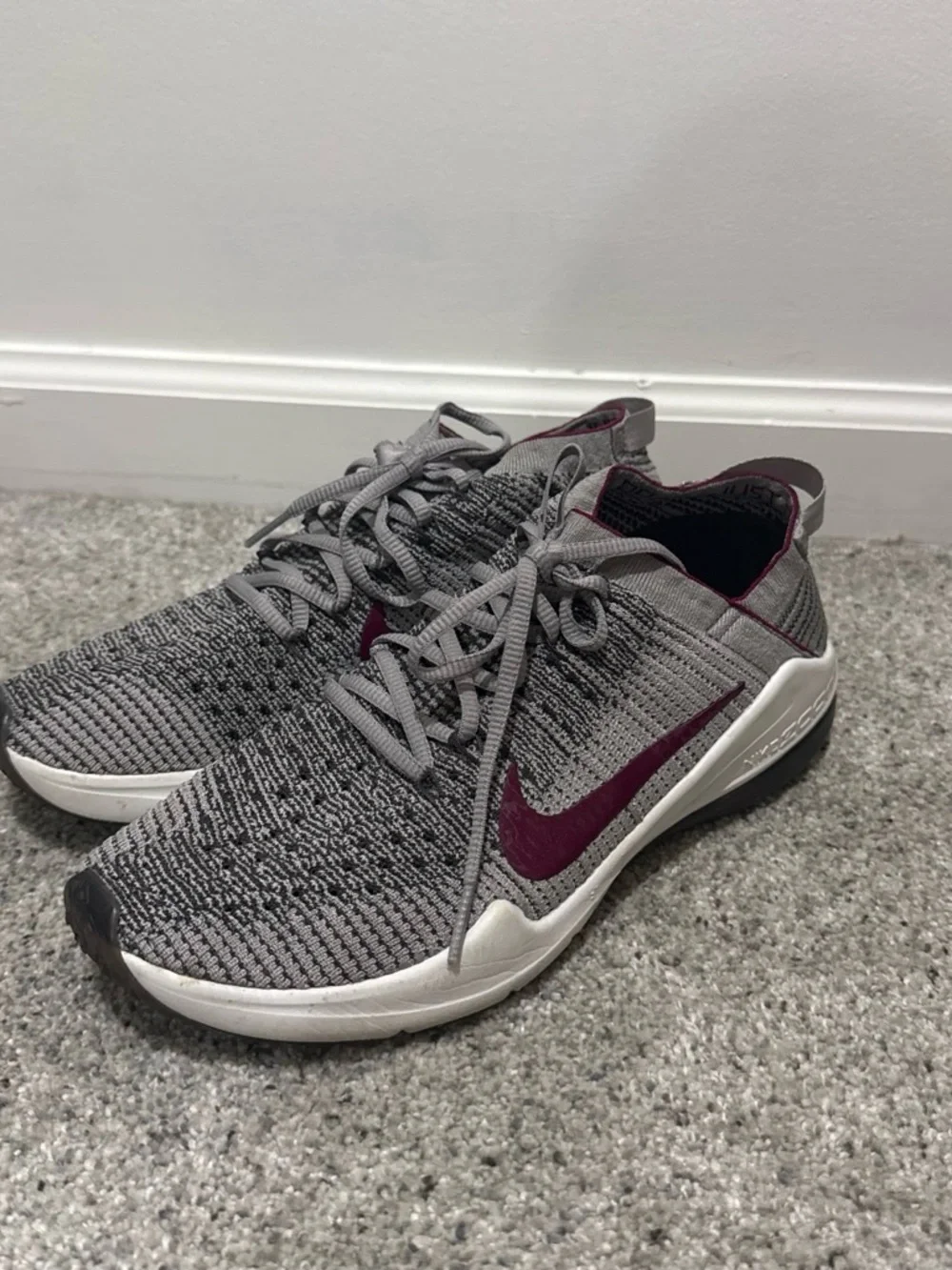 Nike Women’s 8.5 Grey Knit Trainers with Burgundy Swoosh